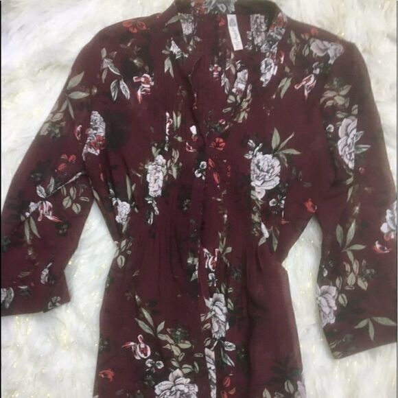 American Rag Floral Top  - Picture 1 of 4